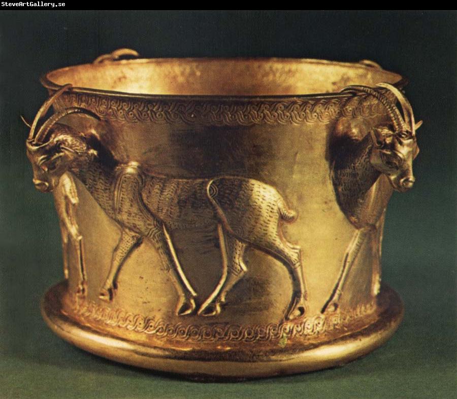 unknow artist Rhyton in the form of a lion griffin